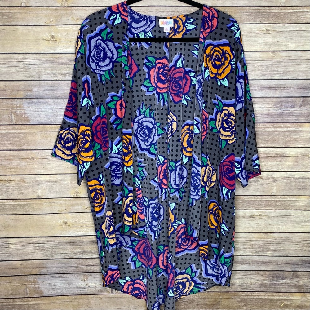 LuLaRoe EUC Lindsay cover up.